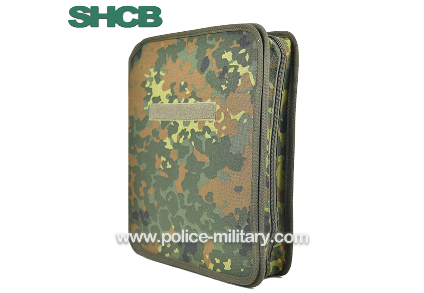 CB104020 Military  Folder