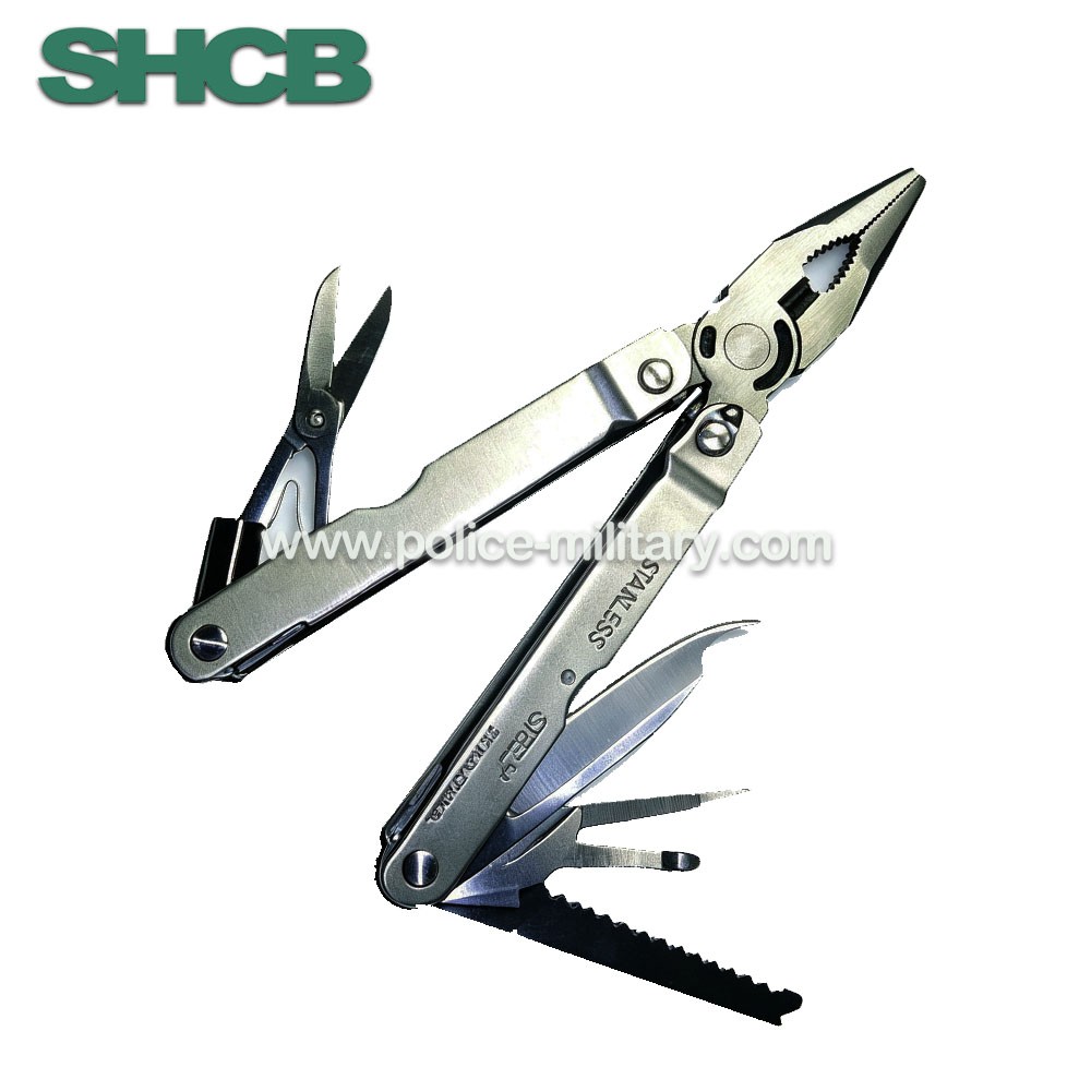 CB10704 Multi function folding knife